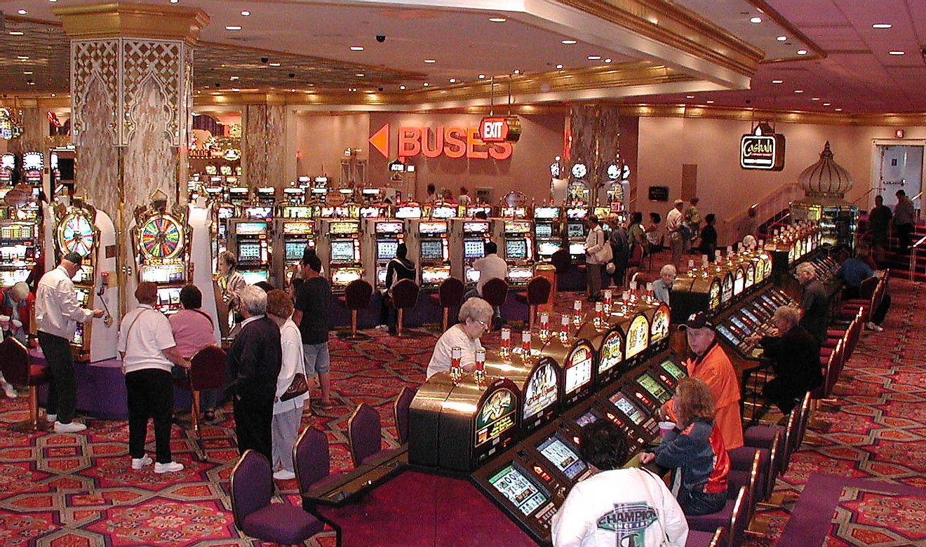 Slot machines at a casino in Atlantic City, New Jersey. Image credit: Maksim/Wikimedia.org