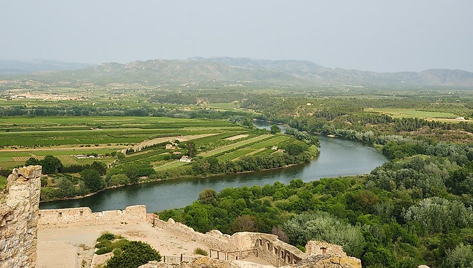 Fertile farmlands and rural Spanish communities along the Ebro River.