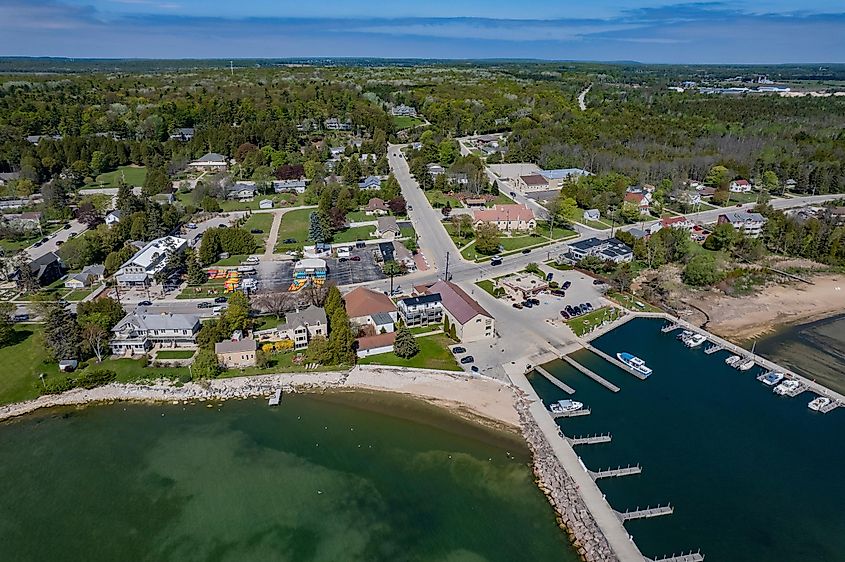 Baileys Harbor Marina on Lake Michigan i