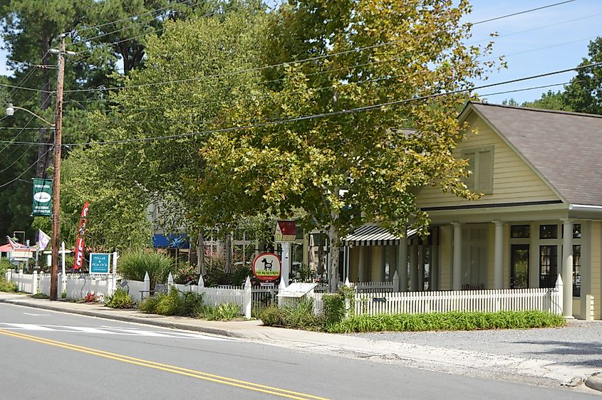 Irvington, Virginia. In Wikipedia. https://en.wikipedia.org/wiki/Irvington,_Virginia By Nyttend - Own work, Public Domain, https://commons.wikimedia.org/w/index.php?curid=73754124