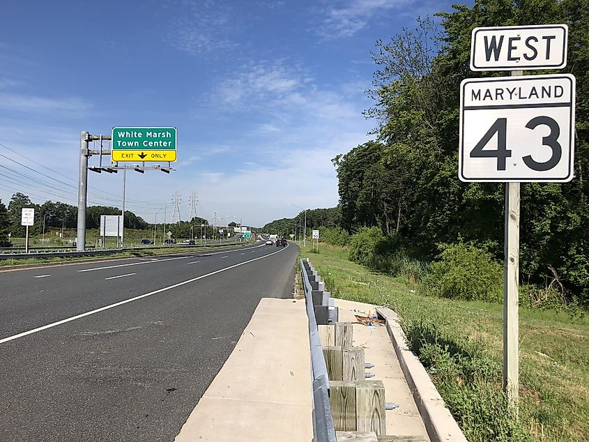 View west along Maryland State Route 43 (White Marsh Boulevard) at Interstate 95 (J.F.K. Memorial Highway) in White Marsh, Baltimore County, Maryland